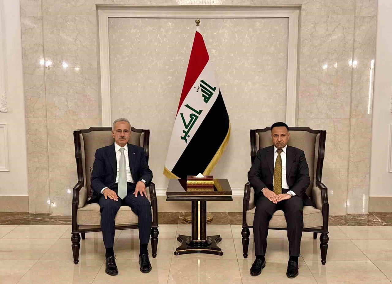 ULAŞTIRMA VE ALTYAPI BAKANI ABDULKADİR URALOĞLU, IRAK ULAŞTIRMA BAKAN YARDIMCISI HAZIM RADİ LAFTA...