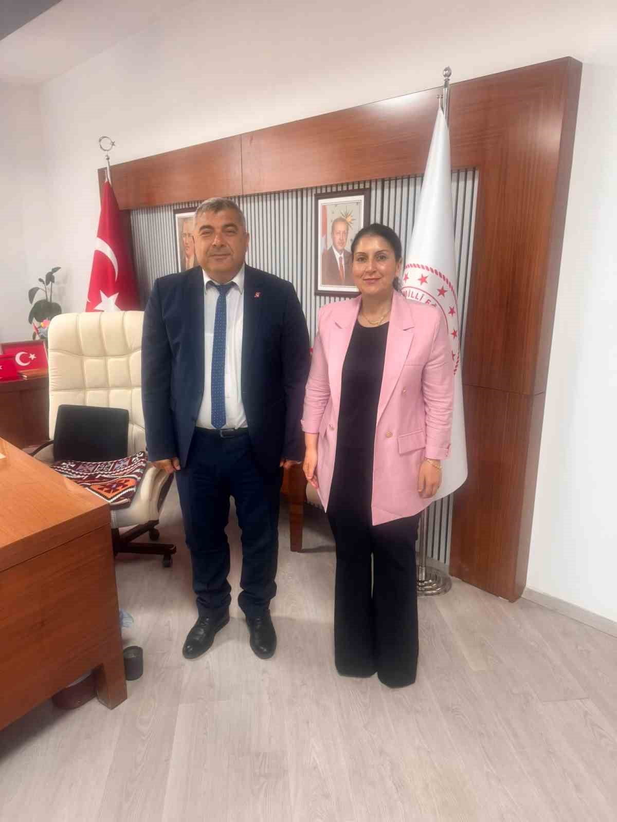 ULUSAL OTİZM KONFEDERASYONU GENEL BAŞKANI FATMA KİLCİ KAVAS, AFYONKARAHİSAR’DA ÖZEL BİREYLER VE...