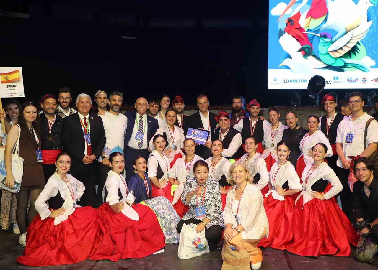 ULUSLARARASI DERECELENDİRME KURULUŞLARI TARAFINDAN 12 KEZ ÜST ÜSTE "DÜNYANIN EN İYİ KÜLTÜR-SANAT...