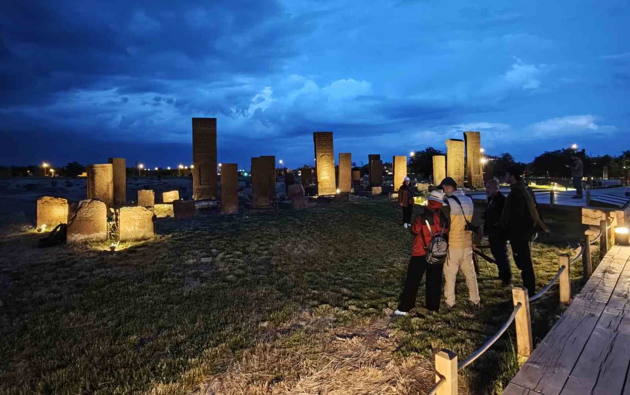 UNESCO DÜNYA MİRASI GEÇİCİ LİSTESİ'NDE YER ALAN VE DÜNYANIN EN BÜYÜK TÜRK-İSLAM MEZARLIĞI OLMA...