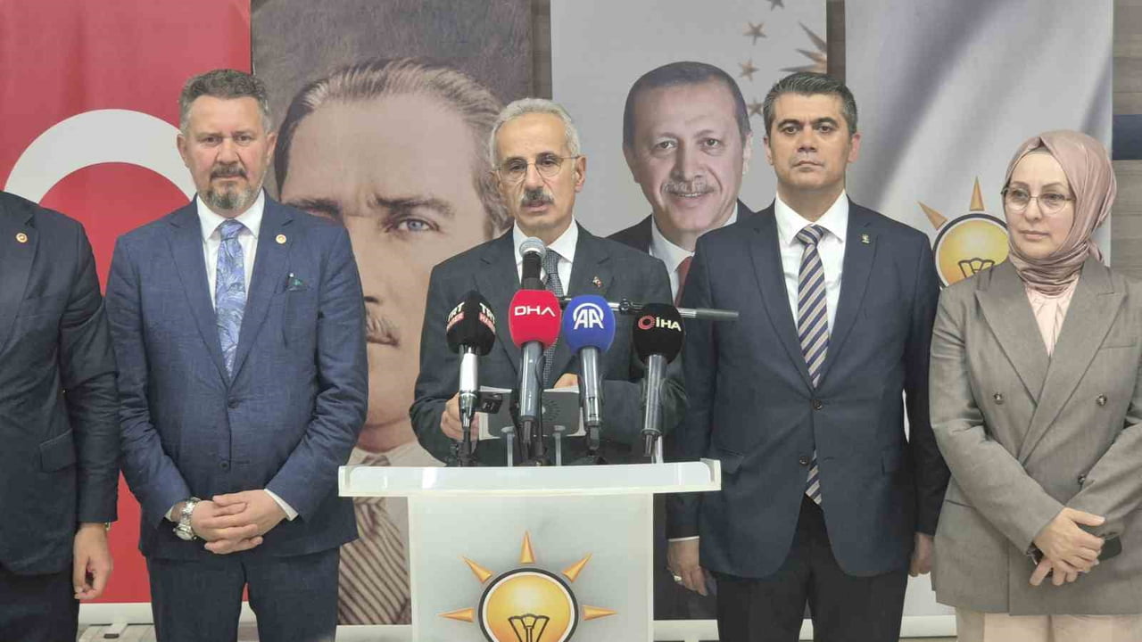 URALOĞLU, HALKALI-KAPIKULE HIZLI TREN PROJESİ'NİN TAMAMLANMASIYLA TEKİRDAĞ'IN AVRUPA İLE ASYA...