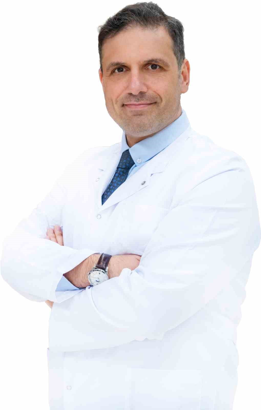 ÜROLOJİ UZMANI DOÇ. DR. EMRE SALABAŞ