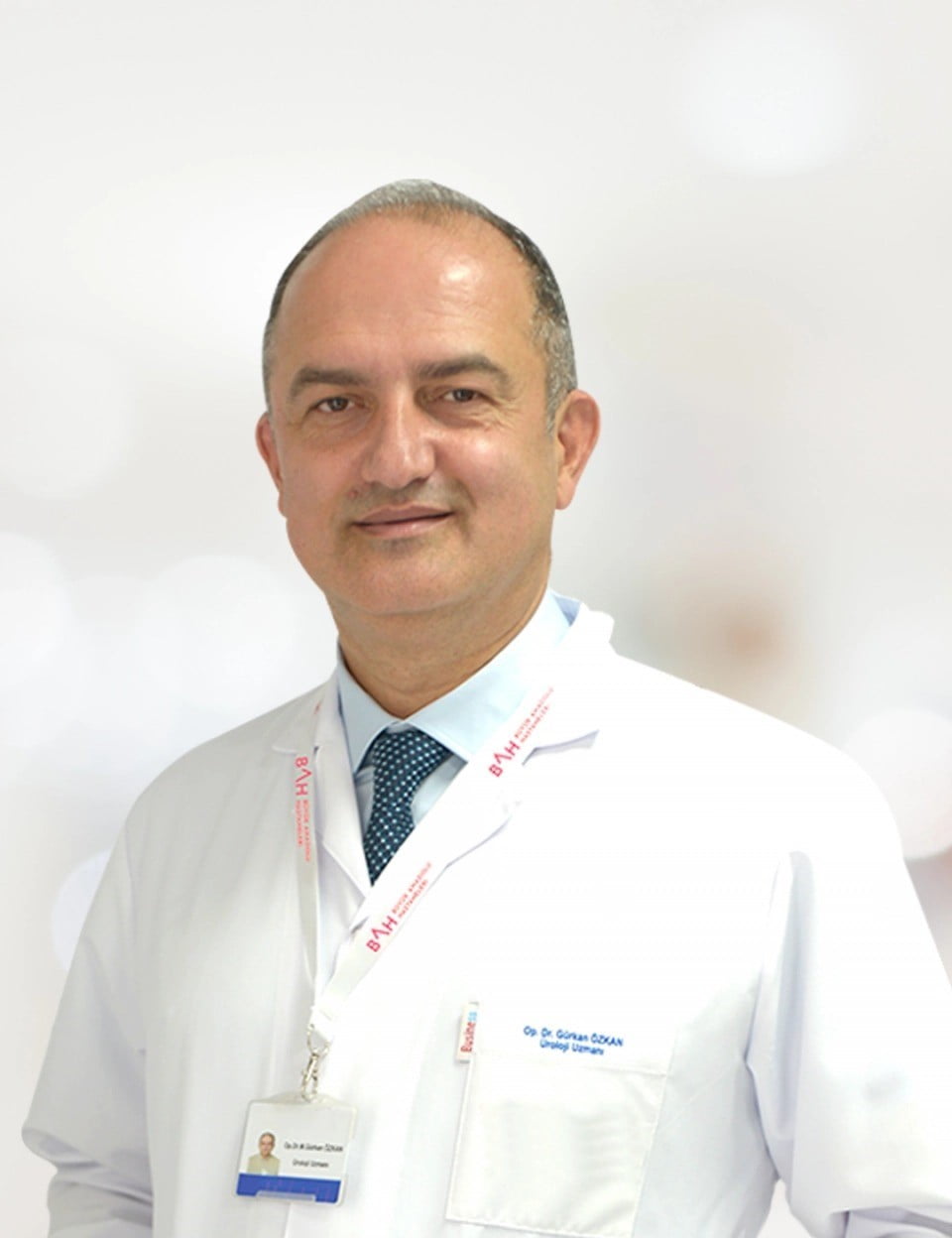 ÜROLOJİ UZMANI OPR. DR. GÜRKAN ÖZKAN, YAZ AYLARINDA HİJYEN KURALLARINA DİKKAT EDİLMEYEN HAVUZLARIN...