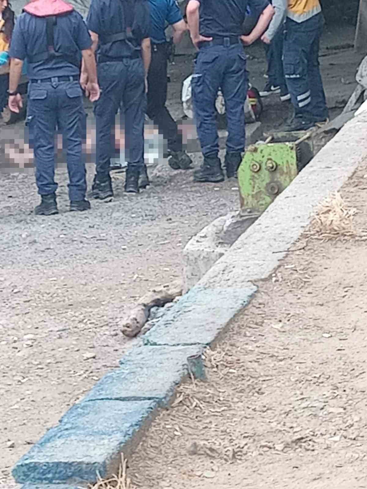 ÜSKÜDAR’DA MİDYE TOPLAMAK İÇİN DENİZE GİREN VATANDAŞLAR TARAFINDAN CESET BULUNDU.