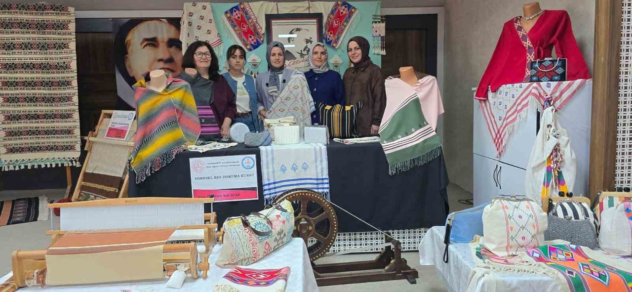 USTA ÖĞRETİCİ ASLI ACAR ÖNCÜLÜĞÜNDE SÜRDÜRÜLEN ÇALIŞMALARA KURSİYERLER YOĞUN İLGİ...
