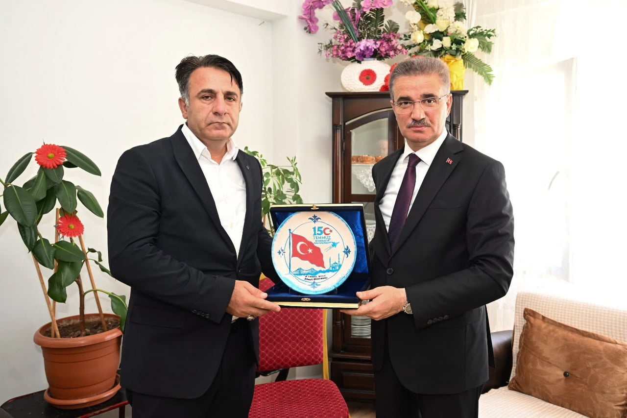 VALİ AYDIN BARUŞ VE  EŞİ NAGİHAN BARUŞ İLE BİRLİKTE 15 TEMMUZ DEMOKRASİ VE MİLLÎ BİRLİK GÜNÜ...