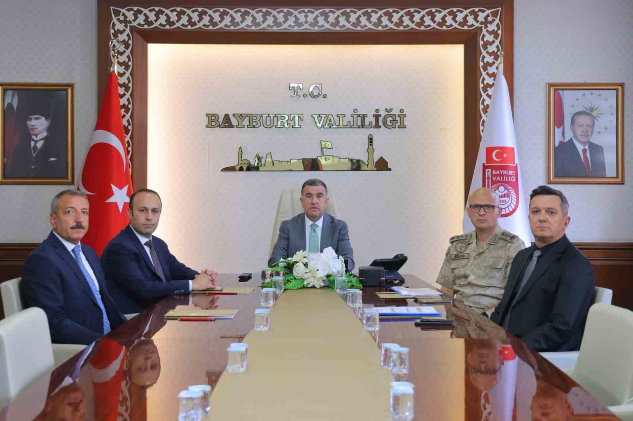 VALİ ELDİVAN SPOR GÜVENLİĞİ DEĞERLENDİRME TOPLANTISINA KATILDI