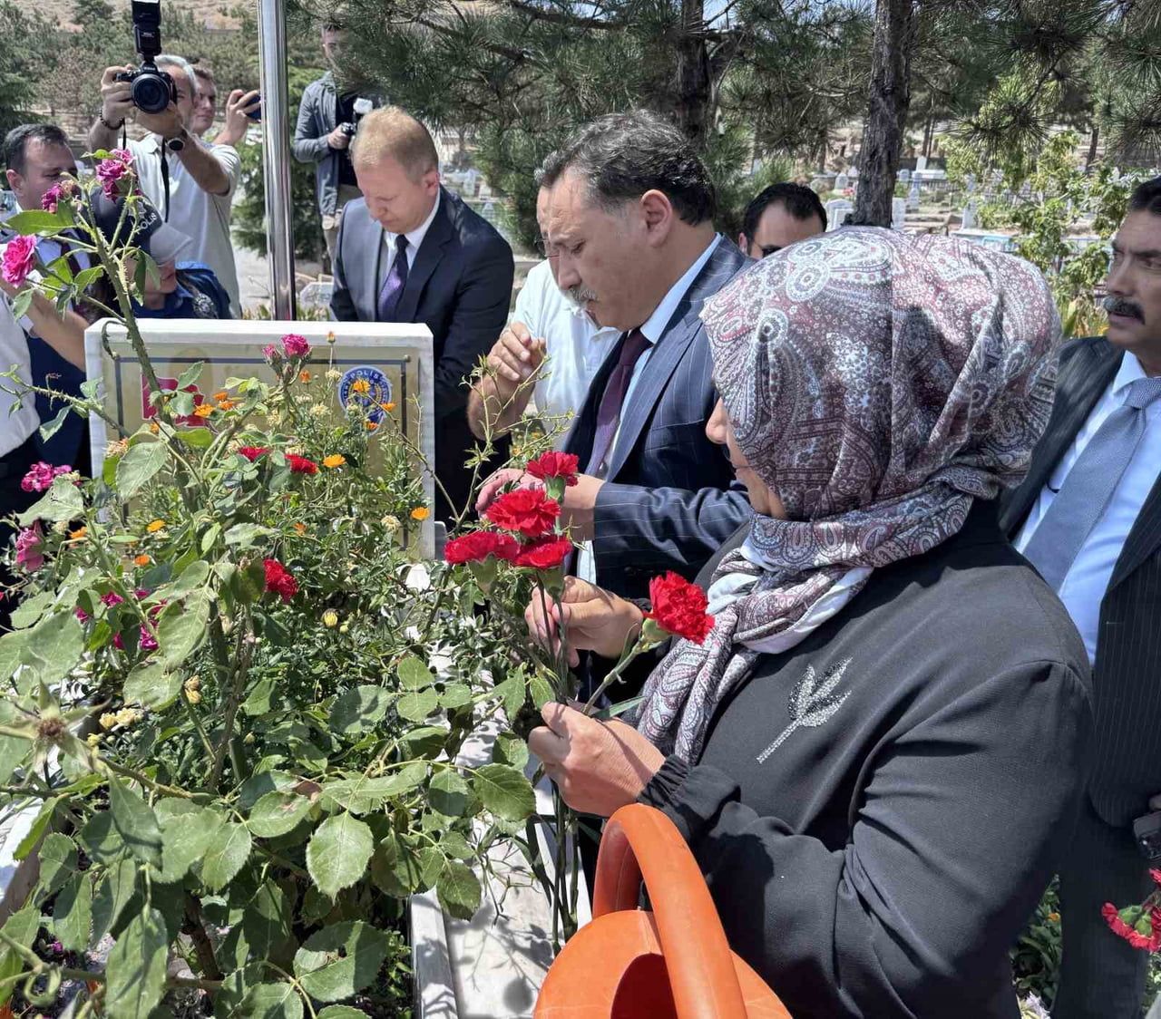 VALİ GÖKMEN ÇİÇEK YAPTIĞI AÇIKLAMADA; "DİĞER ŞEHİDİMİZ CENNET YİĞİT'LE BERABER KÜBRA DOĞANAY'IN BU...