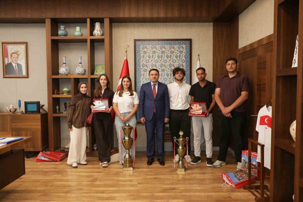 VALİ IŞIN, DUSCART TAKIMI'NI AĞIRLADI