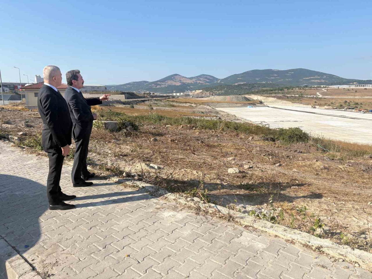 VALİ ORHAN TAVLI, GELECEĞİN SANAYİ HARİTASINDA KARADENİZ VE KUZEY ANADOLU'NUN YÜKSELEN ÜRETİM...
