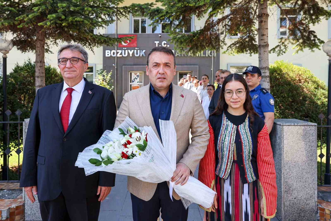 VALİ SÖZER'DEN KAYMAKAM HELVACI'YA İADE-İ ZİYARET