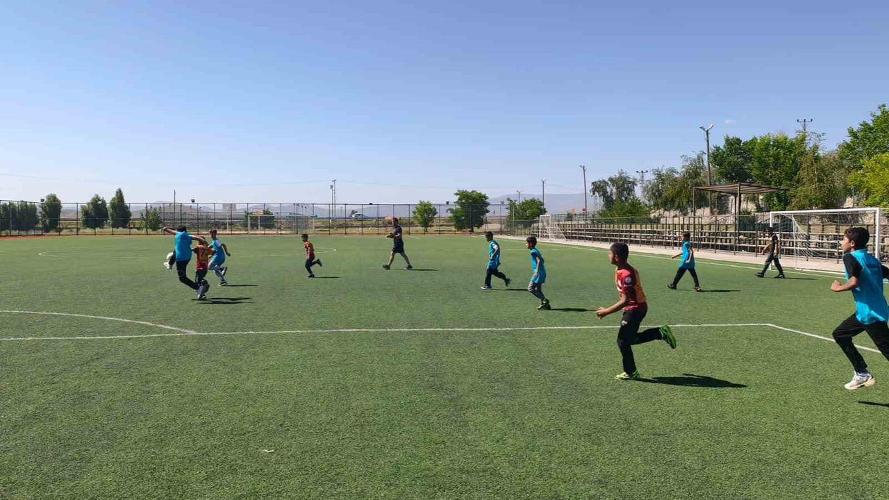 VAN’IN ÇALDIRAN İLÇE MÜFTÜLÜĞÜ TARAFINDAN DÜZENLENEN YAZ KUR’AN KURSLARI ARASI FUTBOL TURNUVASI...