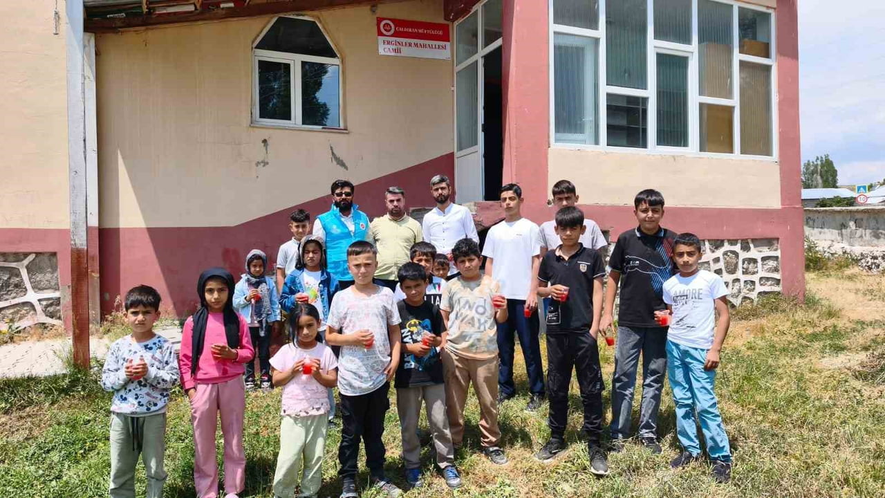 VAN’IN ÇALDIRAN İLÇESİNDE YAZ KUR’AN KURSU ÖĞRENCİLERİNE YÖNELİK BÜYÜK BİR FUTBOL VE SATRANÇ...