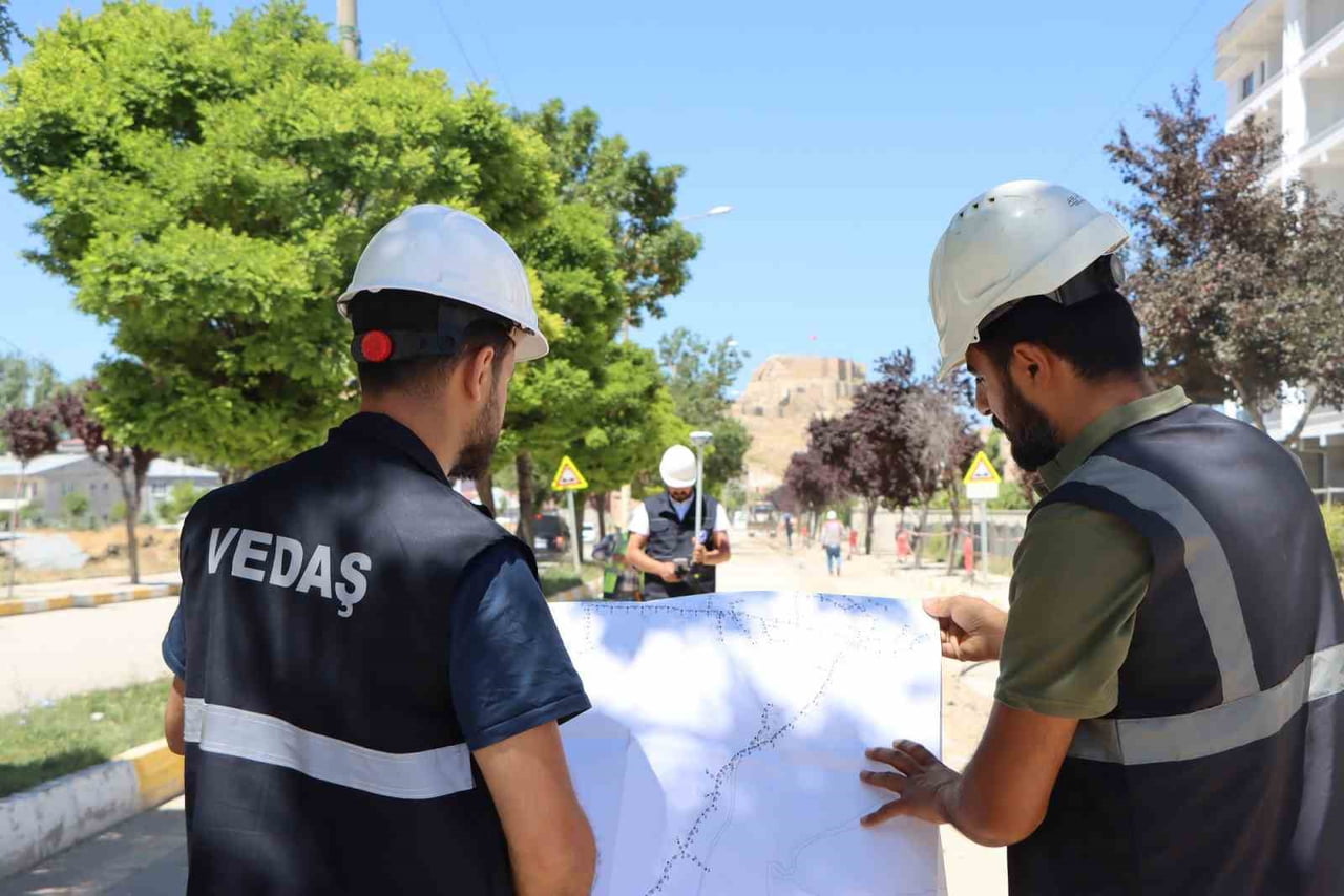 VAN, MUŞ, HAKKARİ VE BİTLİS İLLERİNDE ELEKTRİK DAĞITIM HİZMETİ VEREN VANGÖLÜ ELEKTRİK DAĞITIM A.Ş....