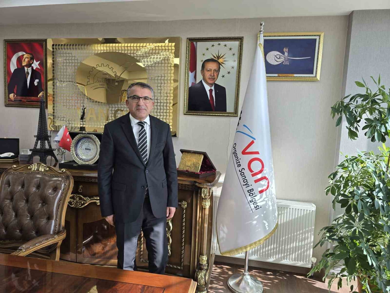 VAN ORGANİZE SANAYİ BÖLGESİ (OSB) YÖNETİM KURULU BAŞKANI MEMET ASLAN, ULAŞTIRMA VE ALTYAPI...