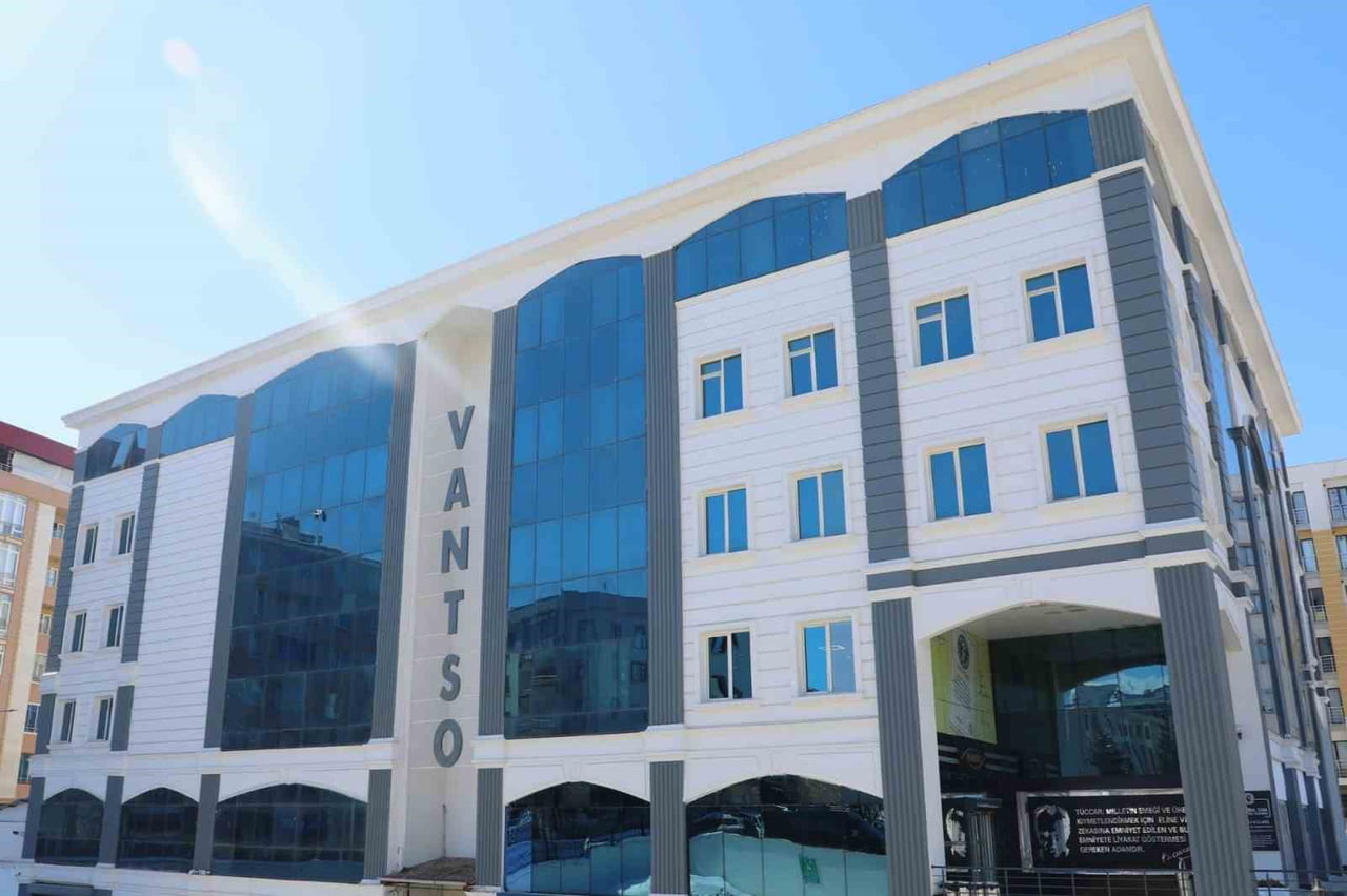 VAN TİCARET VE SANAYİ ODASI YÖNETİM KURULU, VAN’IN SON DÖNEMDE TURİZMDE PARLAYAN BİR YILDIZ HALİNE...