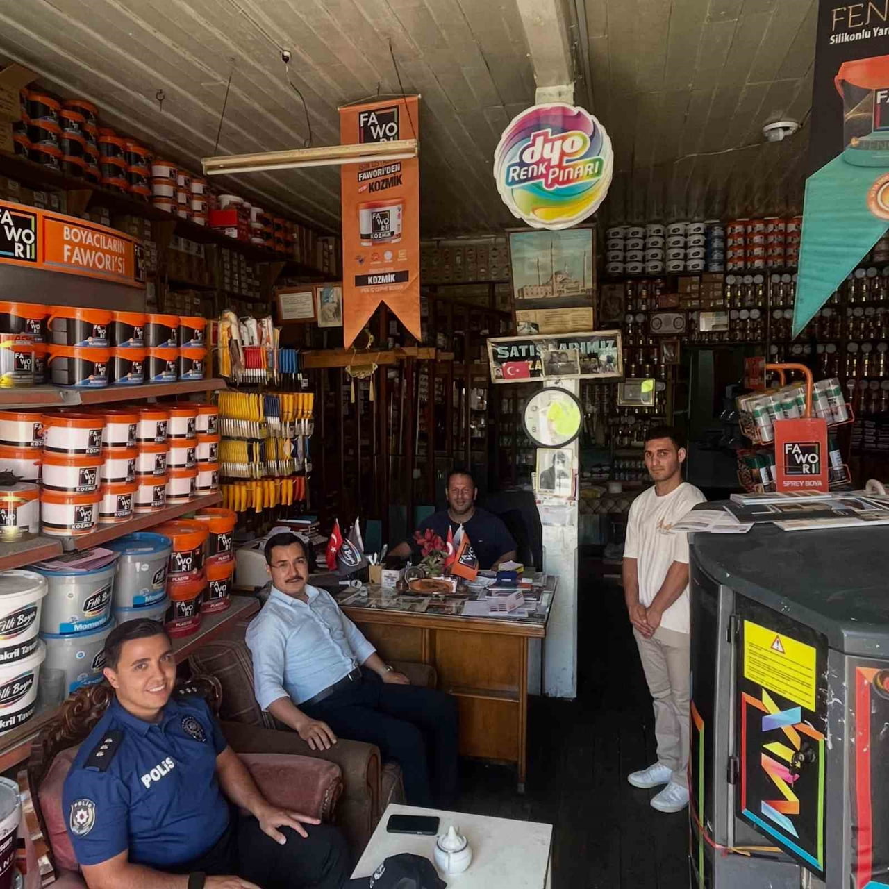 VATANDAŞ ODAKLI HİZMET ANLAYIŞIYLA DİKKAT ÇEKEN AKYAKA KAYMAKAMI DEMİRTAŞ ESNAF İLE...