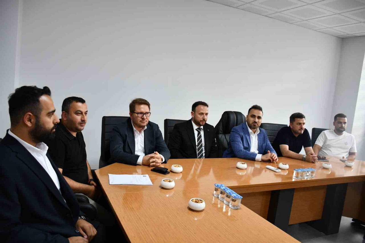 VEZİRKÖPRÜ BELEDİYESİ TOPLANTI SALONU'NDA DÜZENLENEN BASIN TOPLANTISINDA YATIRIM PROGRAMI...