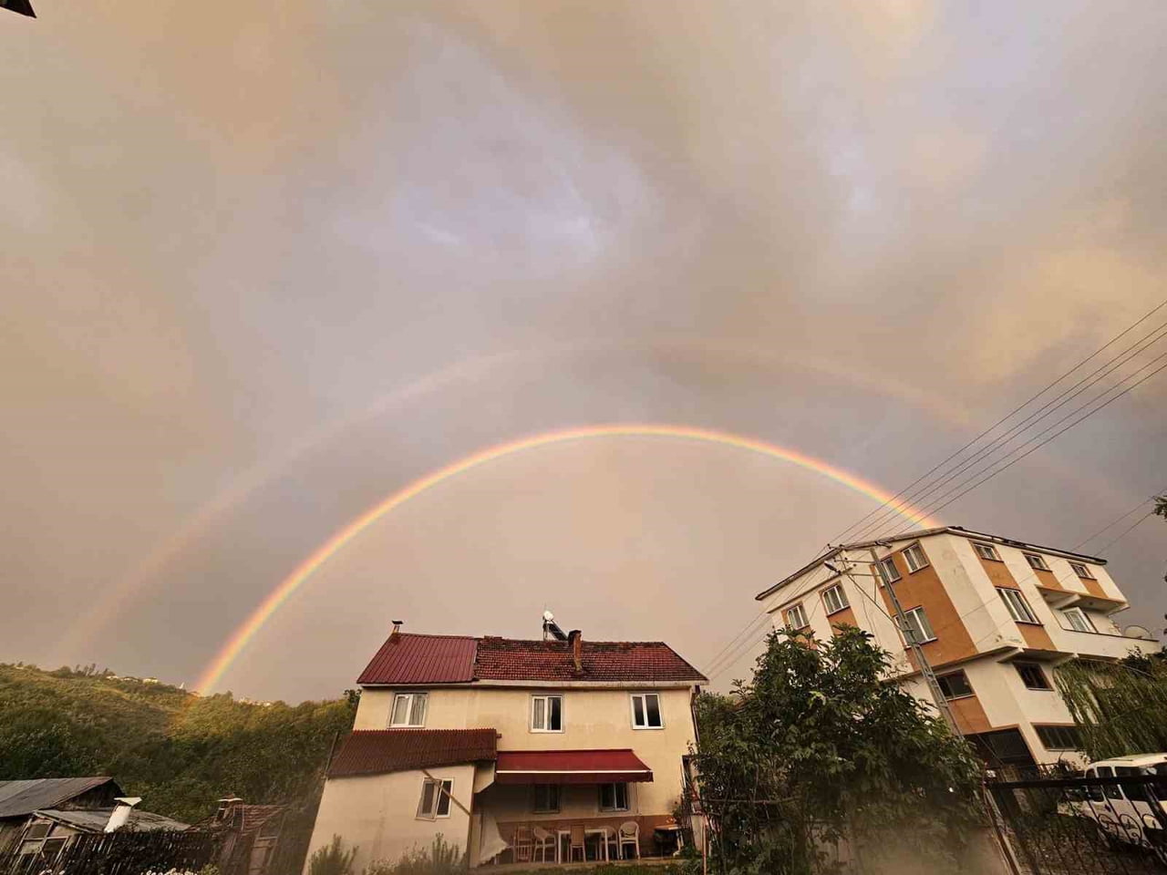 YAĞMURUN ARDINDAN SİNOP'TA ÇİFT GÖKKUŞAĞI GÖRSEL ŞÖLEN OLUŞTURDU SİNOP'UN TÜRKELİ İLÇESİNDE ETKİLİ...