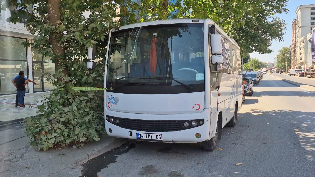 YAKINLARI TARAFINDAN 3 GÜNDÜR ARANAN 73 YAŞINDAKİ ADAM, SULTANGAZİ'DE PARK HALİNDE BULUNAN SERVİS...