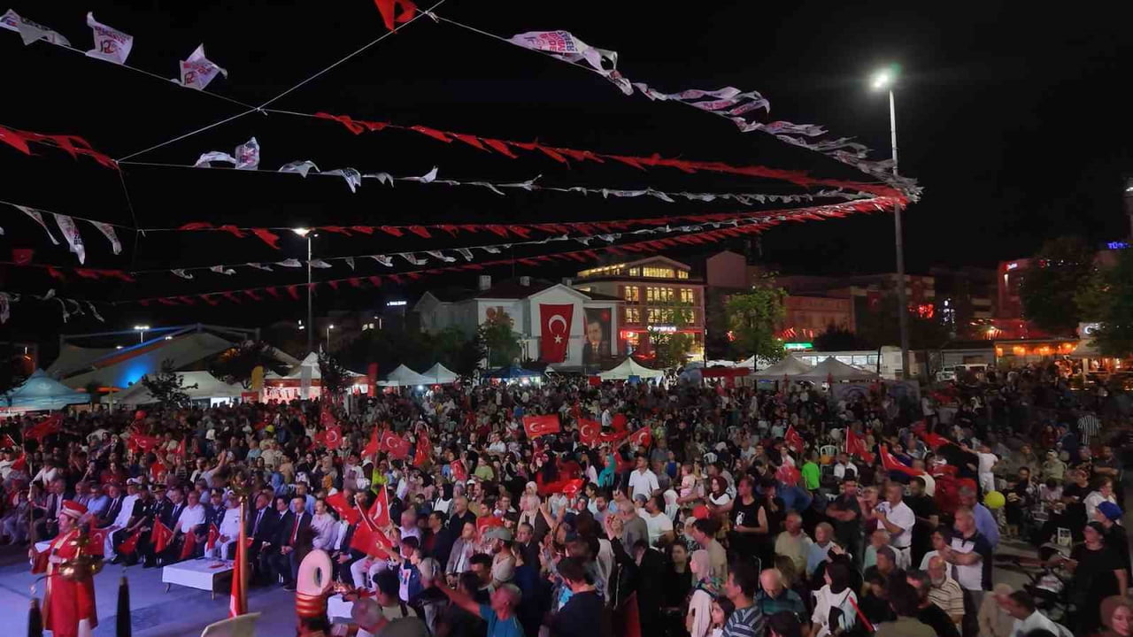 YALOVA VALİLİĞİ TARAFINDAN 15 TEMMUZ DEMOKRASİ VE MİLLİ BİRLİK GÜNÜ ANMA PROGRAMI...