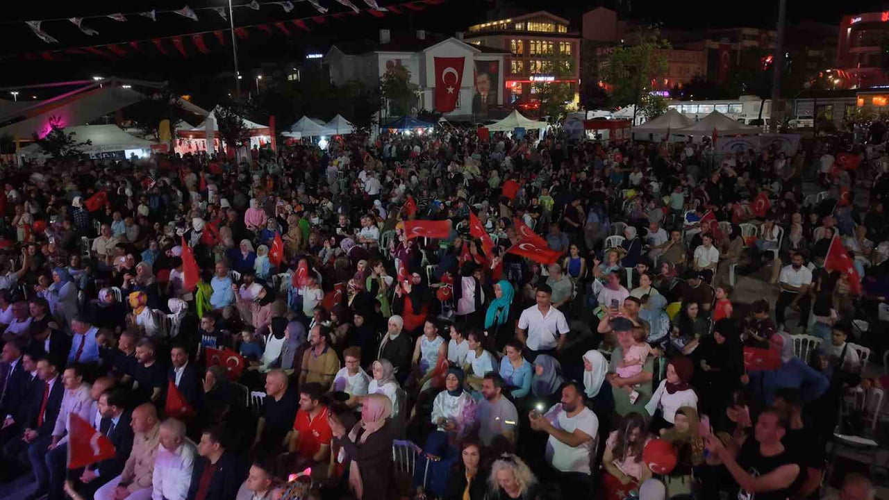 YALOVA VALİLİĞİ TARAFINDAN 15 TEMMUZ DEMOKRASİ VE MİLLİ BİRLİK GÜNÜ ANMA PROGRAMI...