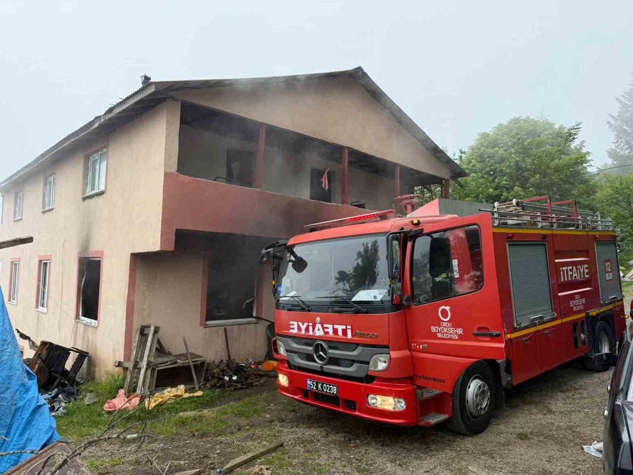 YANGIN ÇIKAN EV