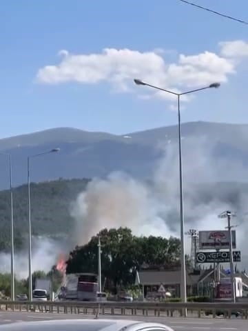 YANGIN, SAAT 16.30 SIRALARINDA BURSA-ANKARA KARAYOLU ÜZERİNDEKİ ÜMİTALAN RAMPASI MEVKİİNDE BULUNAN...