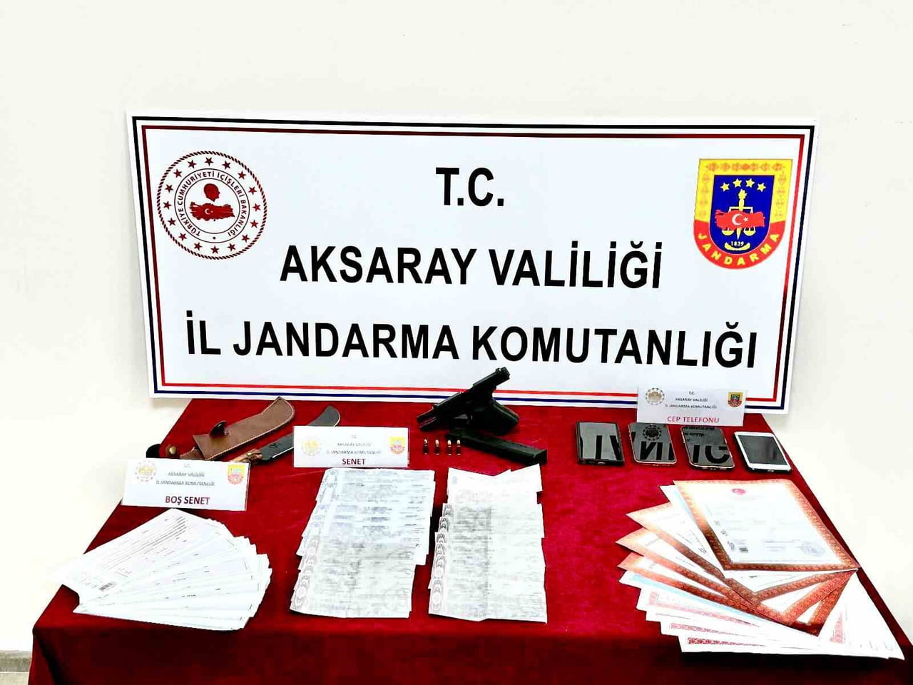 YAPILAN ARAMALARDA, 19 ADET TOPLAM DEĞERİ 11 MİLYON 500 BİN LİRA OLAN İMZALI SENET, 50 ADET BOŞ...