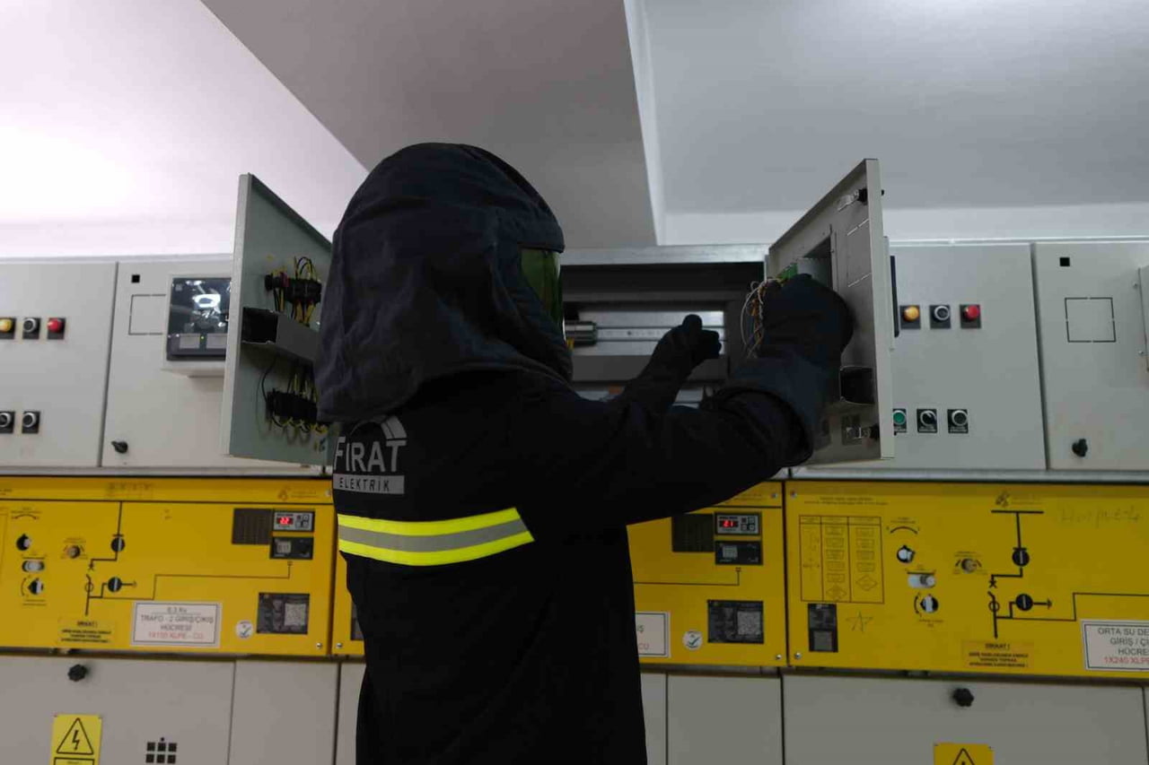 YAZ AYLARININ GELMESİ VE KENTLERDEN KIRSAL BÖLGELERE GÖÇÜN HIZ KAZANMASIYLA BİRLİKTE ELEKTRİK...