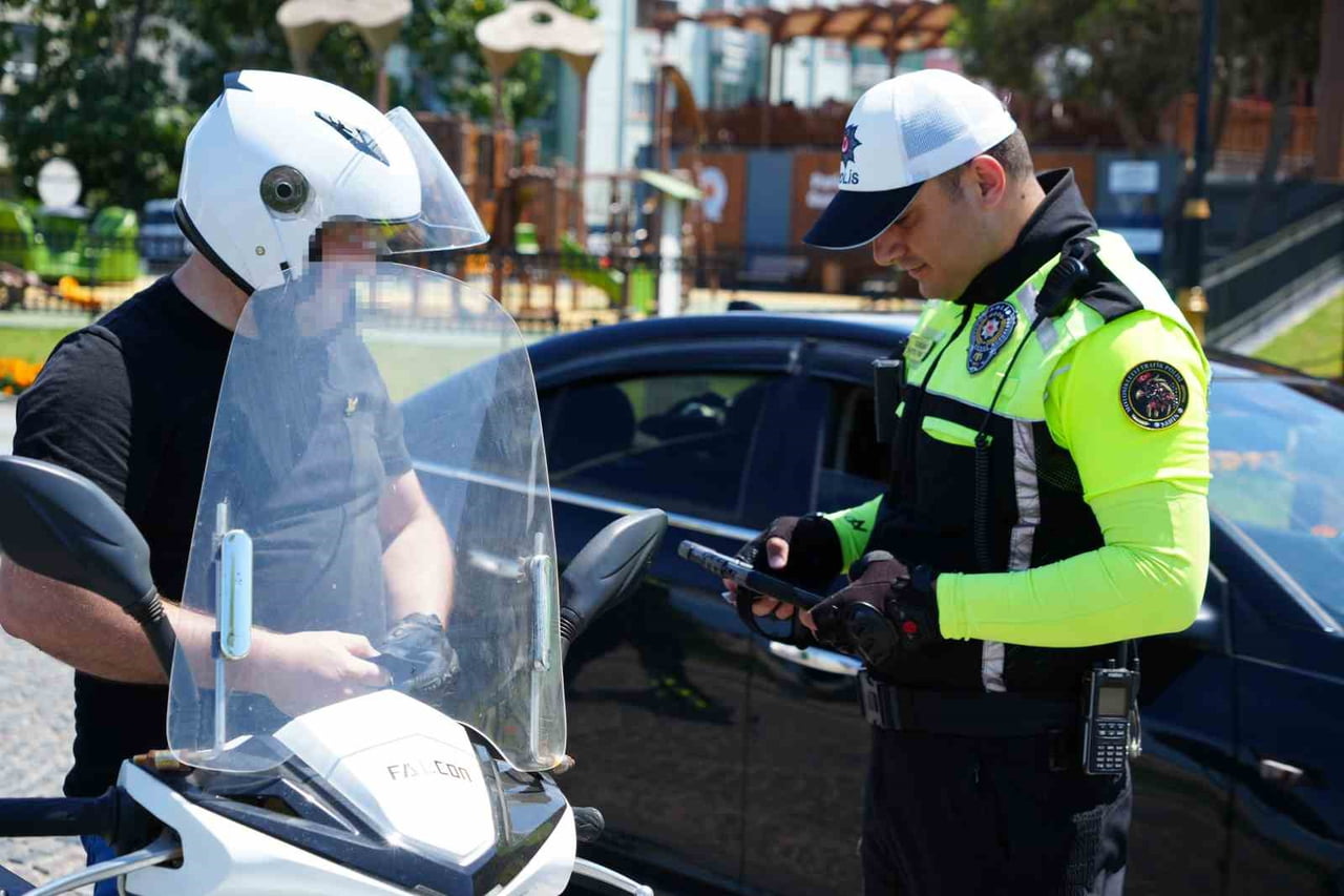 YAZ AYLARIYLA BİRLİKTE SAMSUN'DA ARTAN ARAÇ VE MOTOSİKLET YOĞUNLUĞU, TRAFİK KAZALARINA DA...