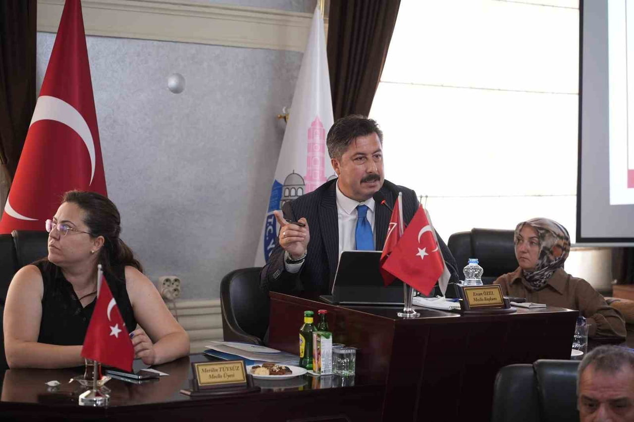YENİŞEHİR BELEDİYESİ TEMMUZ AYI OLAĞAN MECLİS TOPLANTISI'NIN İKİNCİ OTURUMU, TARİHİ BELEDİYE...