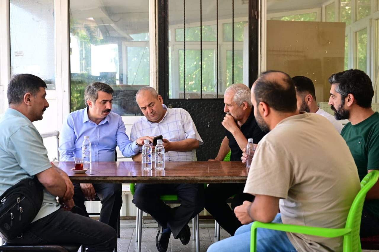 ‘YERİNDE YÖNETİM’ VİZYONUYLA İLÇEYİ GELECEĞE TAŞIYAN YILDIRIM BELEDİYE BAŞKANI OKTAY YILMAZ...
