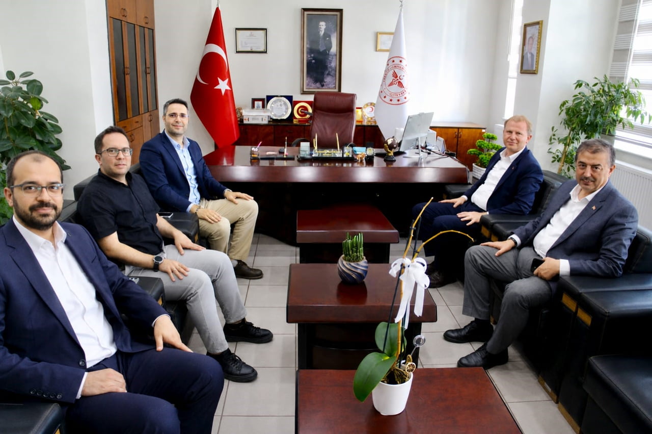 YEŞİLHİSAR KAYMAKAMI FATİH ADIGÜZEL İLE YEŞİLHİSAR BELEDİYE BAŞKANI HALİT TAŞYAPAN, KAYSERİ DEVLET...