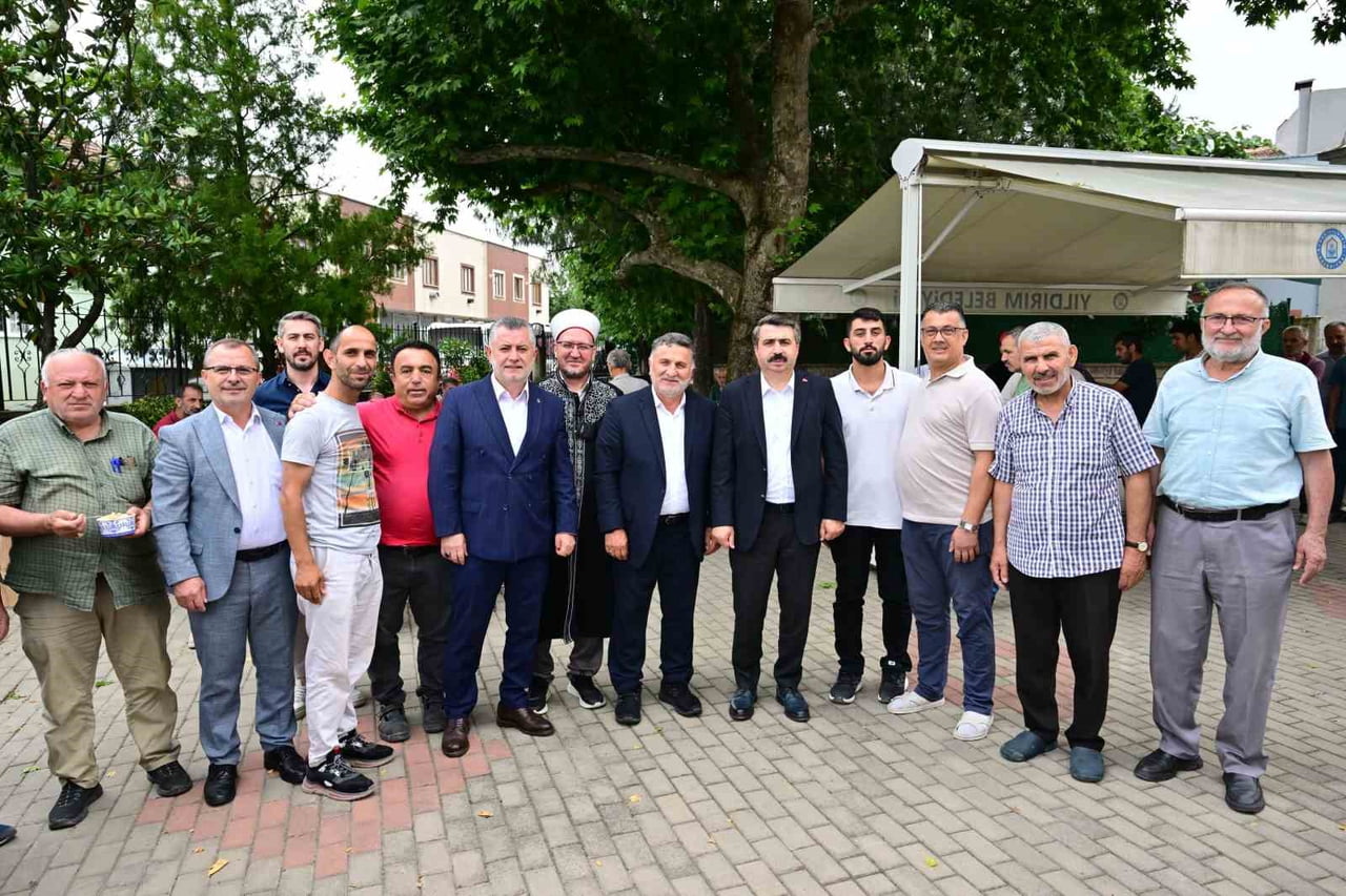 YILDIRIM BELEDİYE BAŞKANI OKTAY YILMAZ, SAMANLI MAHALLESİ'NDE VATANDAŞLARLA BİR ARAYA GELDİ.