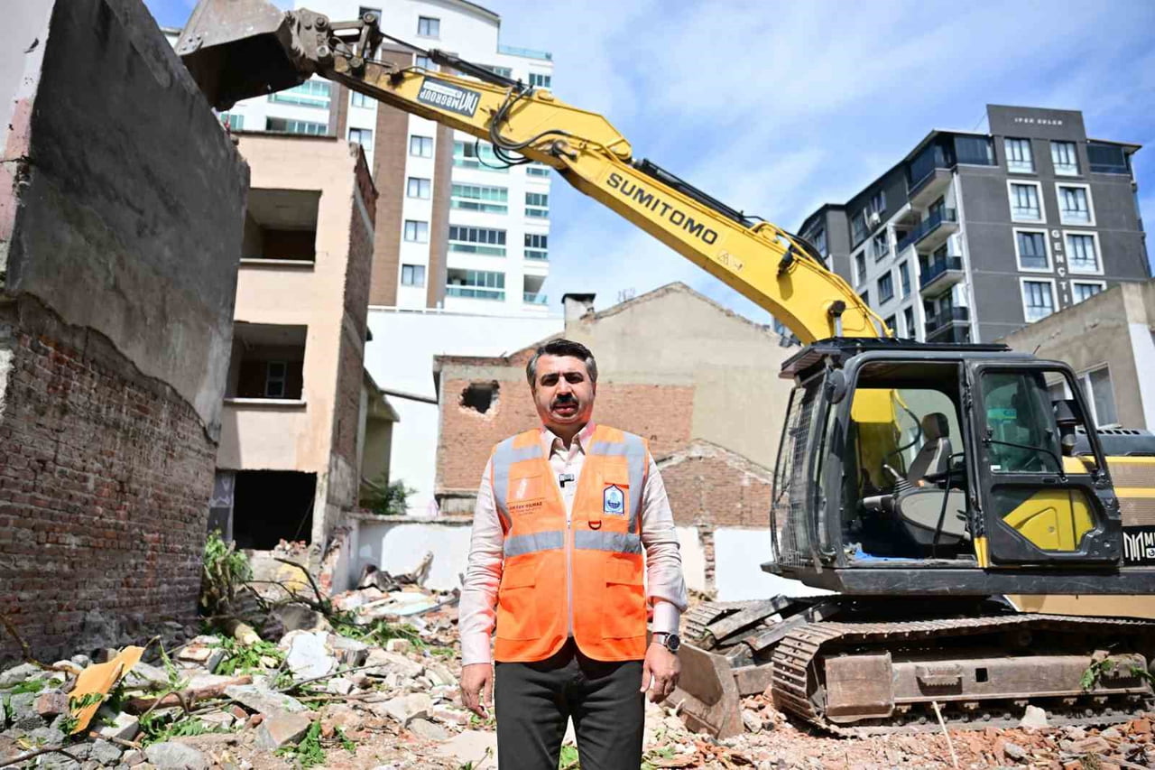 YILDIRIM BELEDİYESİ, KENTSEL DÖNÜŞÜM ÇALIŞMALARINI ARALIKSIZ SÜRDÜRÜYOR. YILDIRIM’IN DÖRT BİR...