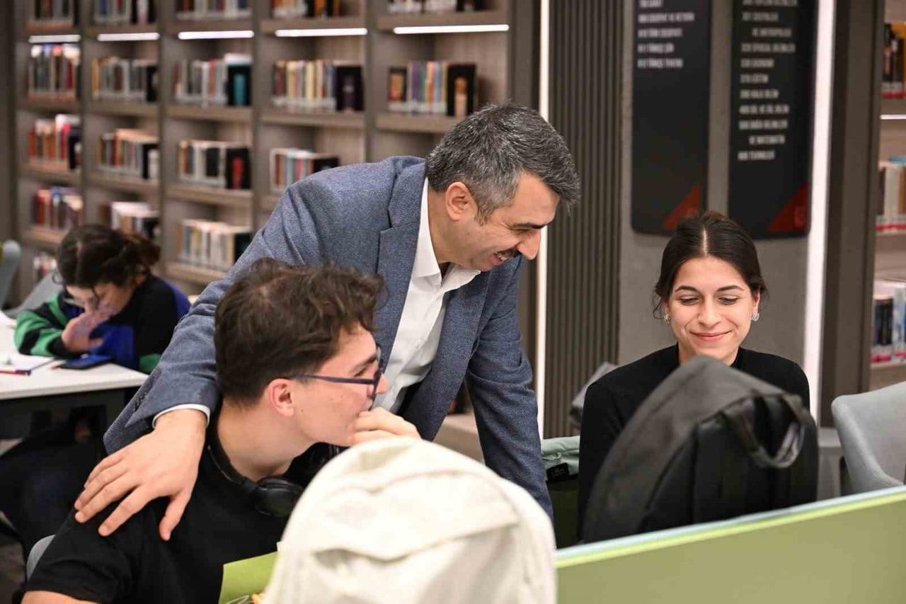 YILDIRIM BELEDİYESİ’NİN İLÇEYE KAZANDIRDIĞI KÜTÜPHANELER, BUGÜNE KADAR 2,5 MİLYON ZİYARETÇİYİ...