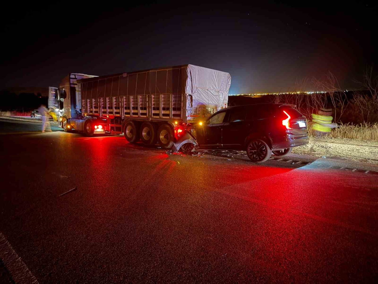 YOZGAT’IN YERKÖY İLÇESİNDE MEYDANA GELEN TRAFİK KAZASINDA 3 KİŞİ YARALANDI.-