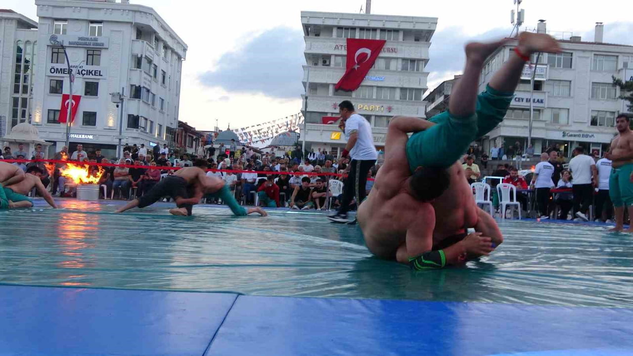 YOZGAT VALİLİĞİ, GENÇLİK VE SPOR BAKANLIĞI İLE TÜRKİYE GELENEKSEL GÜREŞLER FEDERASYONU İŞ...