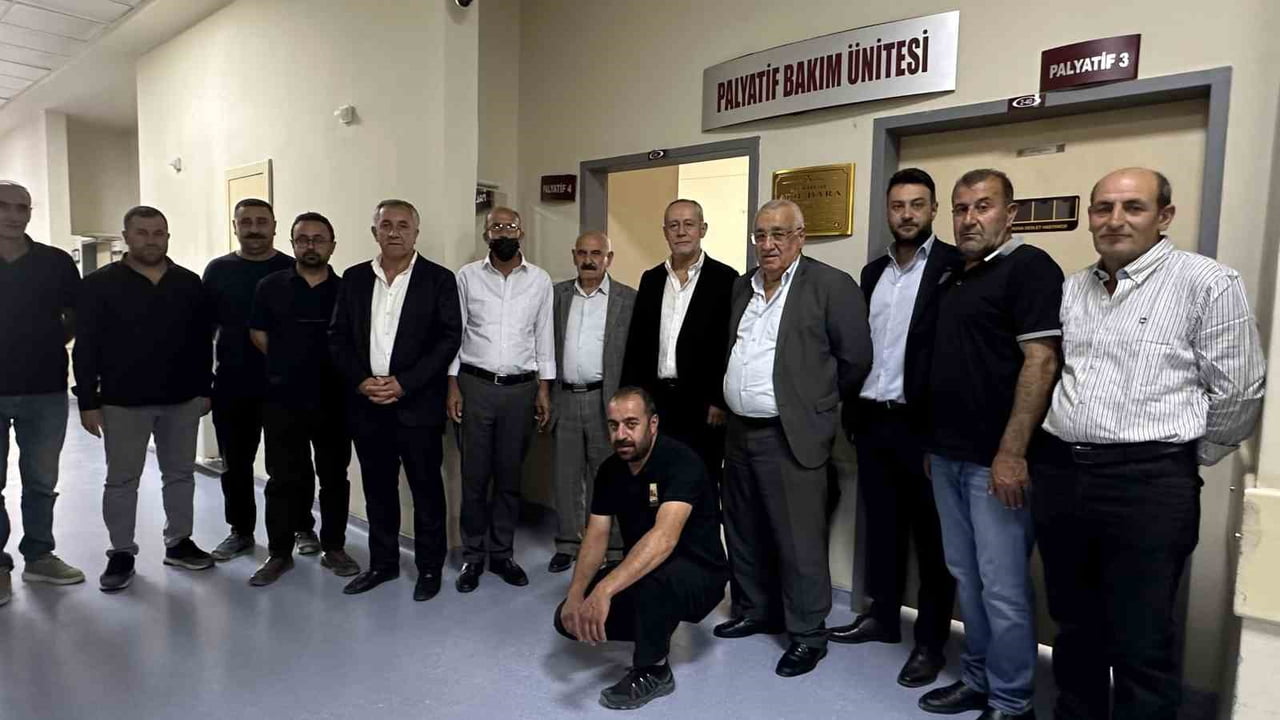 YÜKSEKOVA DEVLET HASTANESİ’NDE DÜZENLENEN PROGRAMDA, BAĞIŞLANAN TIBBİ CİHAZLARIN YER ALDIĞI...