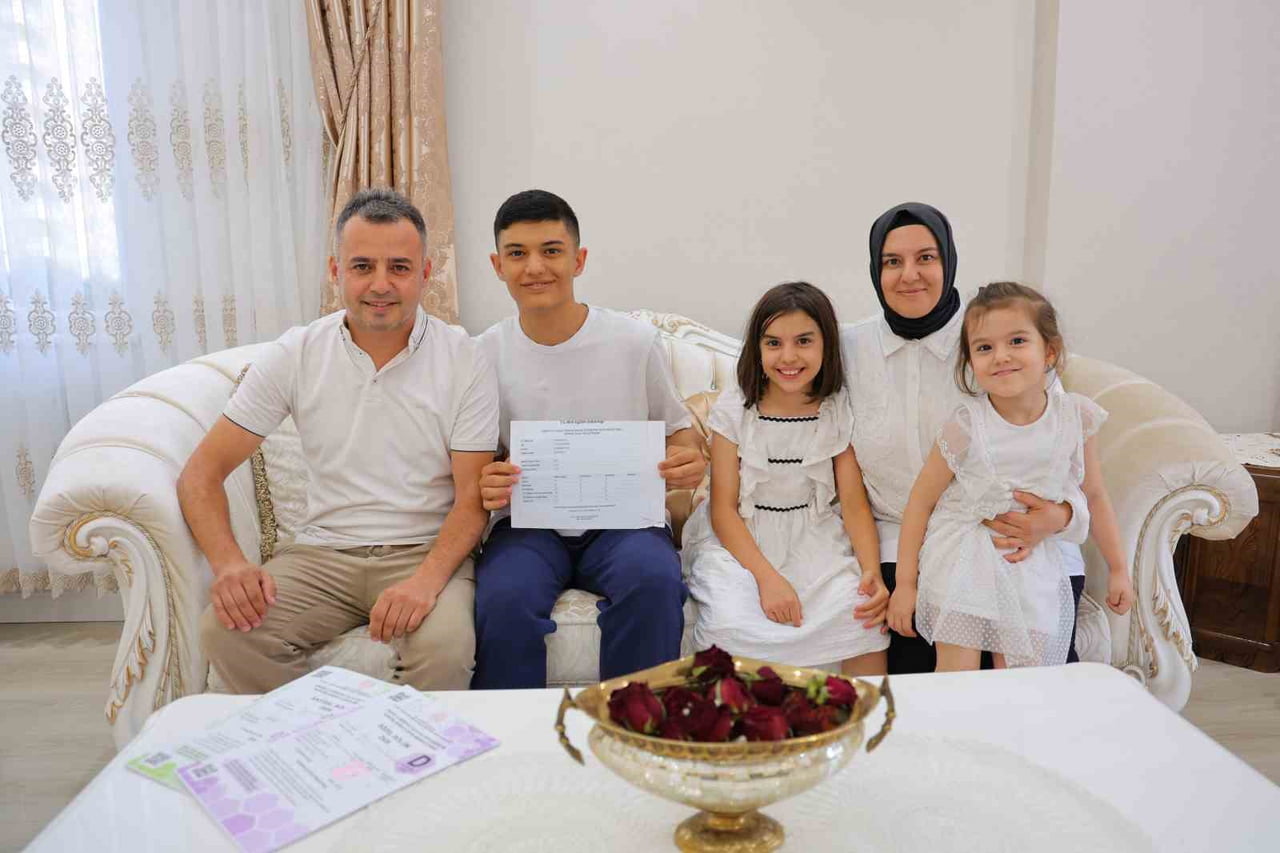 YUNUS EYMEN DEMİRKAYNAK VE AİLESİ