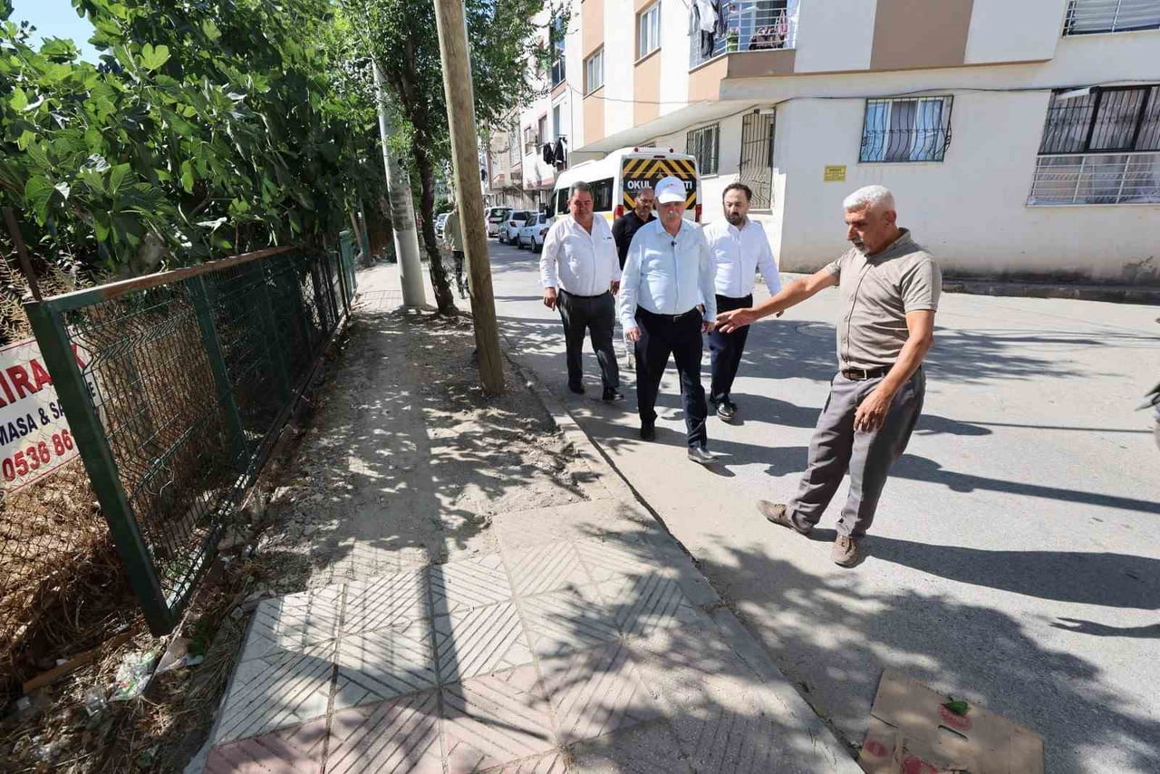 YUNUSEMRE BELEDİYE BAŞKANI SEMİH BALABAN, BARBAROS MAHALLESİ'NDE YAKLAŞIK İKİ AYDIR DEVAM EDEN...