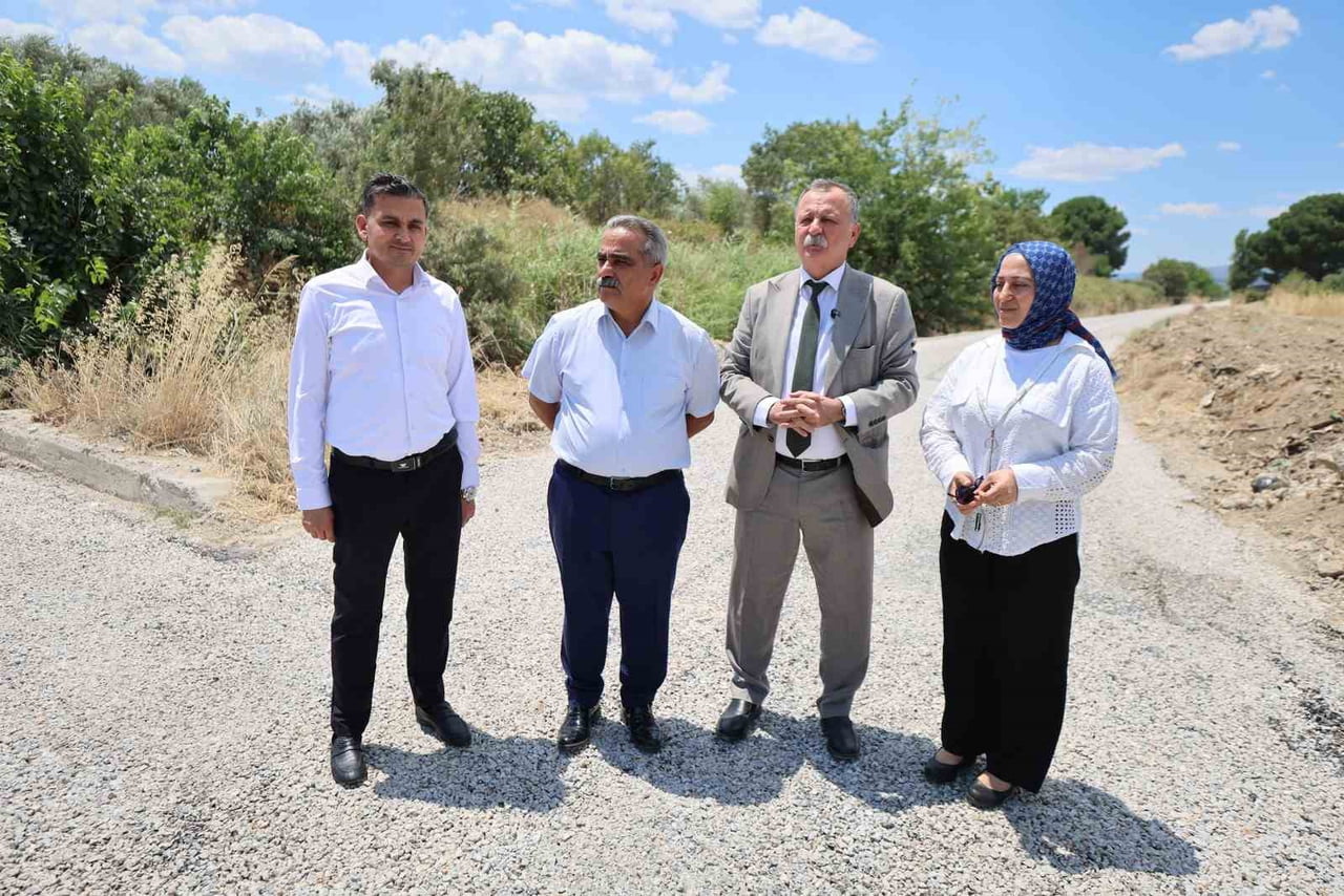 YUNUSEMRE BELEDİYE BAŞKANI SEMİH BALABAN, MAREŞAL FEVZİ ÇAKMAK MAHALLESİ'NDE DEVAM EDEN...