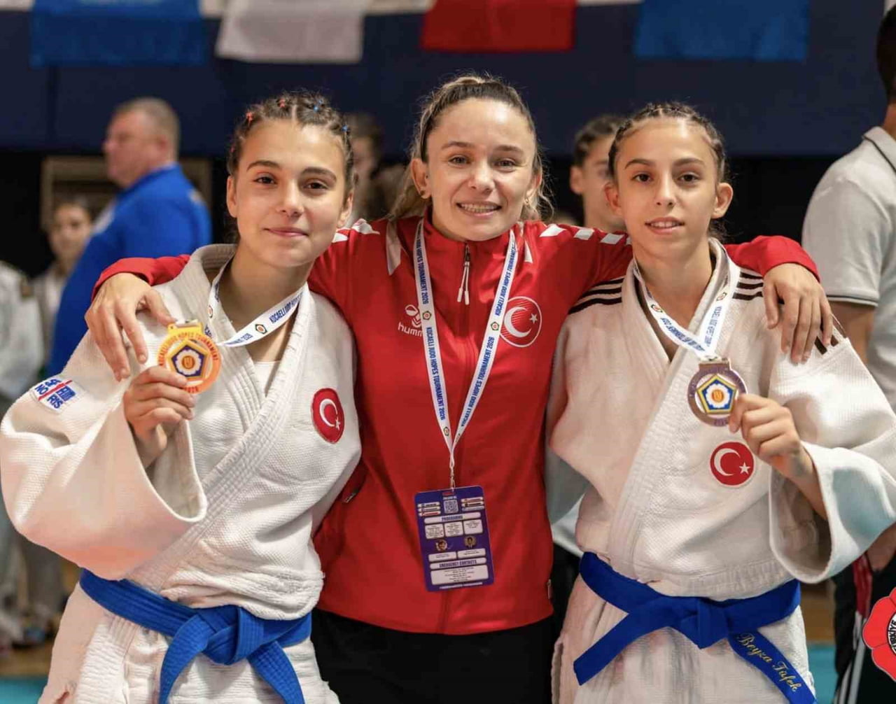 YUNUSEMRE BELEDİYESPORLU JUDOCULAR, KOCAELİ'NDE DÜZENLENEN MİNİKLER VE YILDIZLAR AVRUPA KUPASI'NDA...