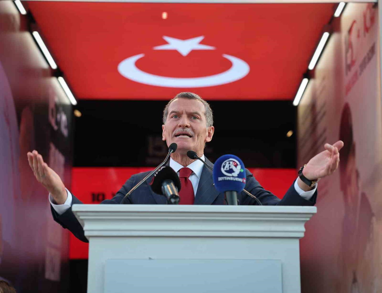 ZEYTİNBURNU BELEDİYE BAŞKANI ÖMER ARISOY