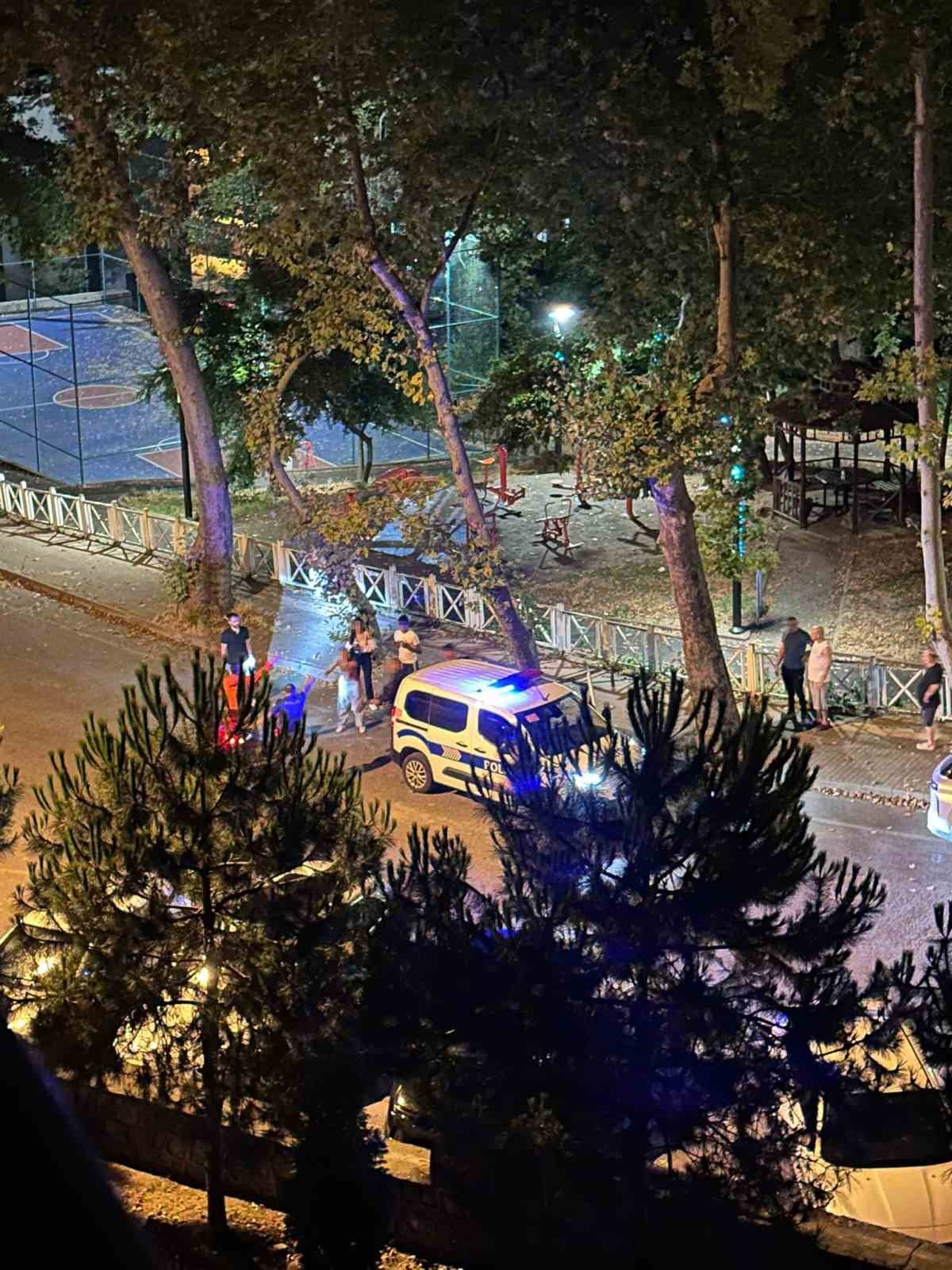 ZONGULDAK'TA GECENİN İLERLEYEN SAATLERİNDE ÇEVREYE RAHATSIZLIK VEREN GRUP İLE KENDİLERİNİ UYARAN...