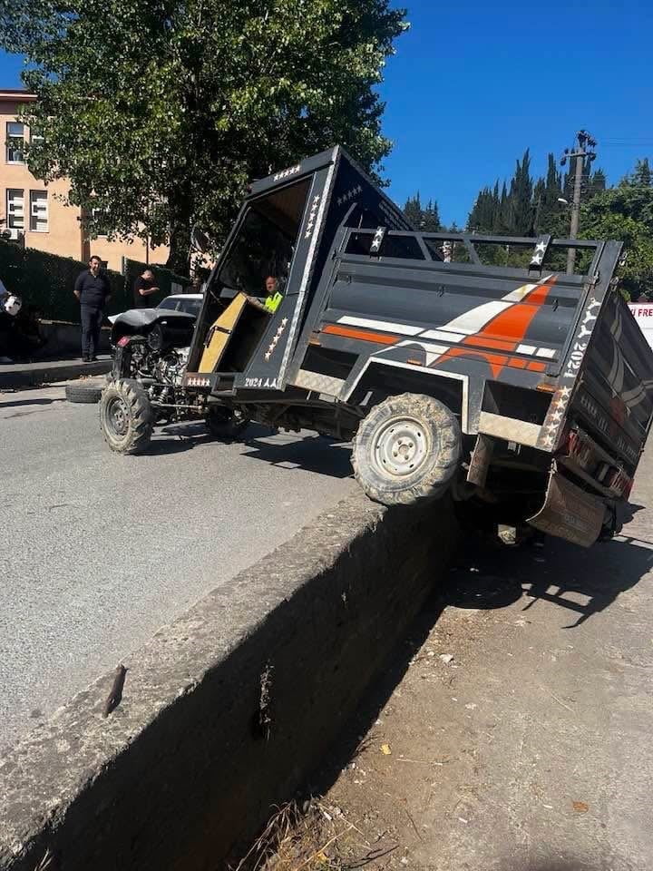 ZONGULDAK (İHA) - ZONGULDAK'IN ALAPLI İLÇESİNDE İLGİNÇ BİR KAZA MEYDANA GELDİ. SÜRÜCÜSÜ BULUNMAYAN...