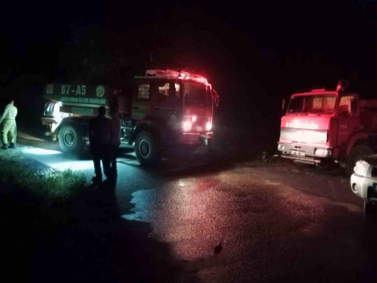 ZONGULDAK (İHA) - ZONGULDAK'IN ALAPLI İLÇESİNE BAĞLI GÜMELİ BELDESİ BÖLÜKLÜ YAYLASI YOLU ÜZERİNDE...