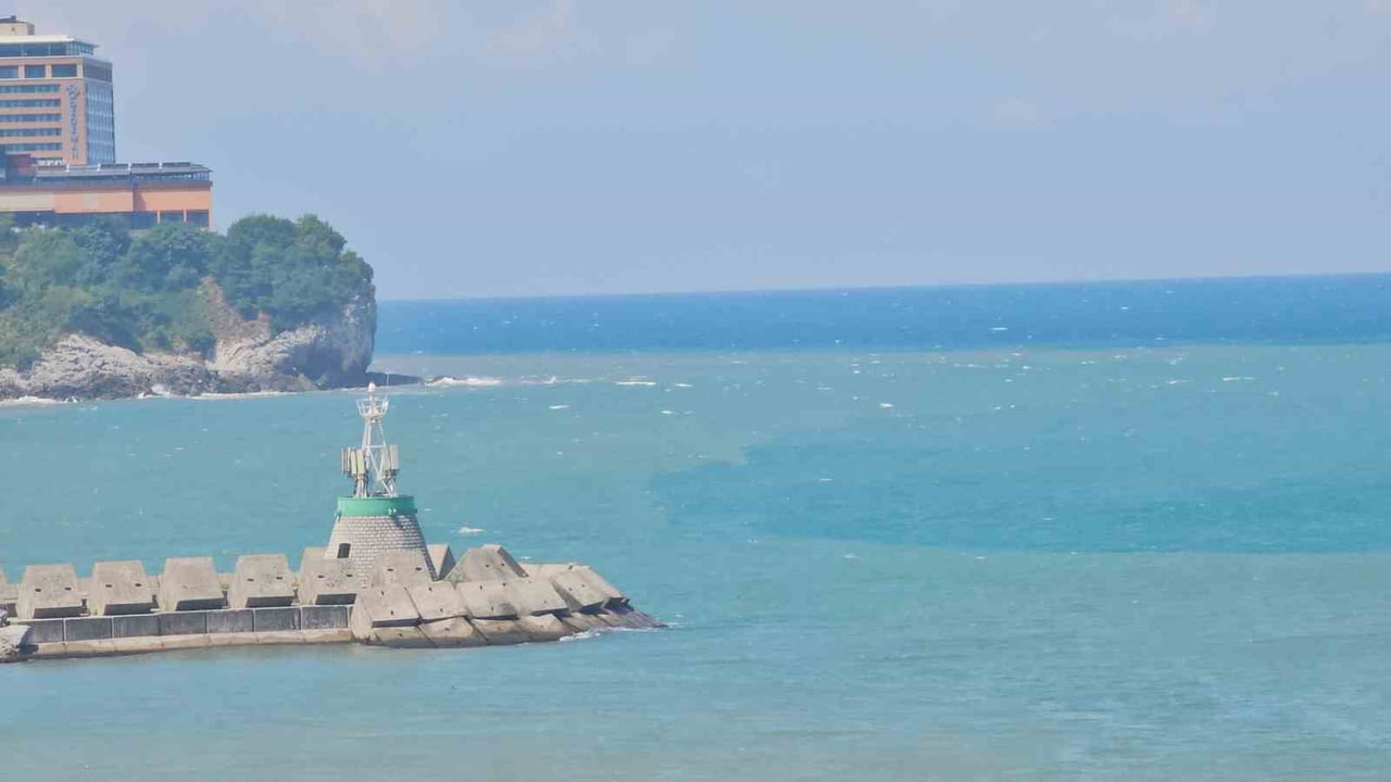 ZONGULDAK’TA İKİ GÜNDÜR ARALIKLARLA ETKİLİ OLAN SAĞANAK YAĞMURUN ARDINDAN DERELERDEN VE YOLLARDAN...