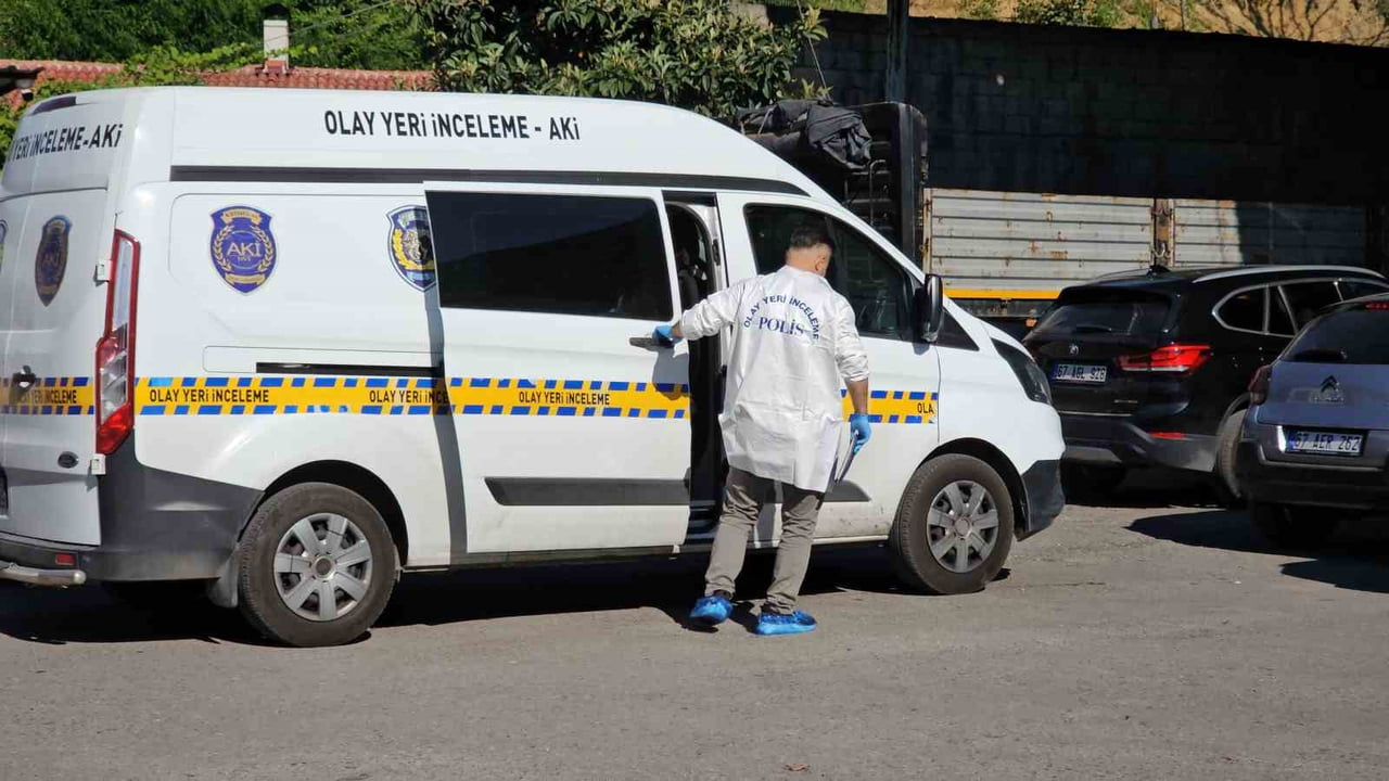 ZONGULDAK’TA KENDİSİNDEN 500 BİN LİRALIK ALACAĞI OLDUĞU İDDİA EDİLEN GÜVENLİK GÖREVLİSİ, GÖREV...